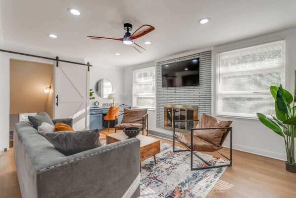 Smart TV, fireplace, video games, ping pong