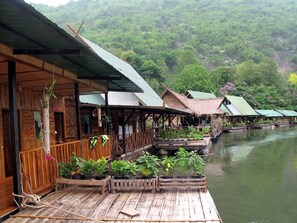 Khuôn viên nơi lưu trú