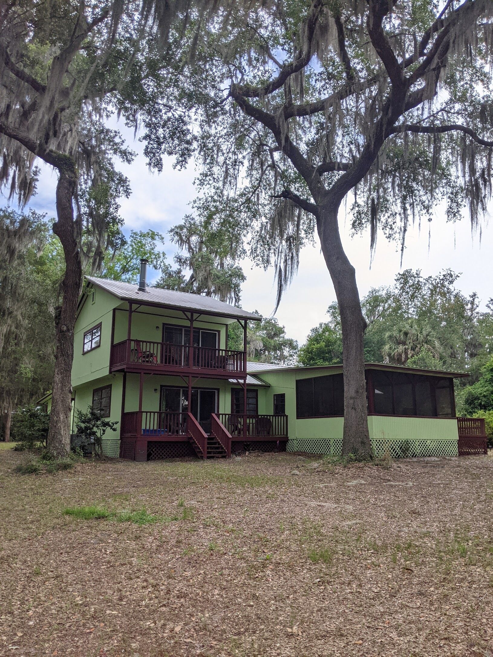 Serene Lake House: Nightlife & Wildlife Nearby