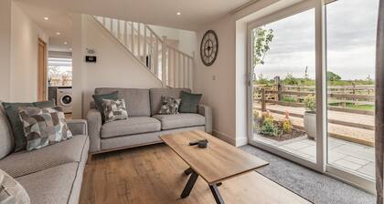 3 bedroom accommodation in Church Broughton, near Derby