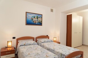 3 bedrooms, WiFi, bed sheets