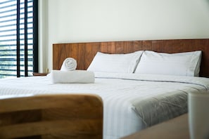 Laptop workspace, free WiFi, bed sheets