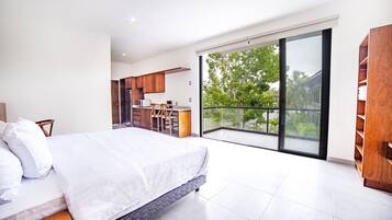 Laptop workspace, free WiFi, bed sheets