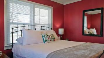 2 bedrooms, desk, iron/ironing board, free WiFi