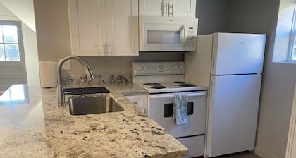 S Broadway 2 bed getaway w Parking - 98 walk score