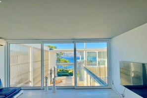 Smart TV, stereo, printers - First line sea designer villa with pool - First line sea villa at bay Pollensa (Marina Manresa Alcudia)