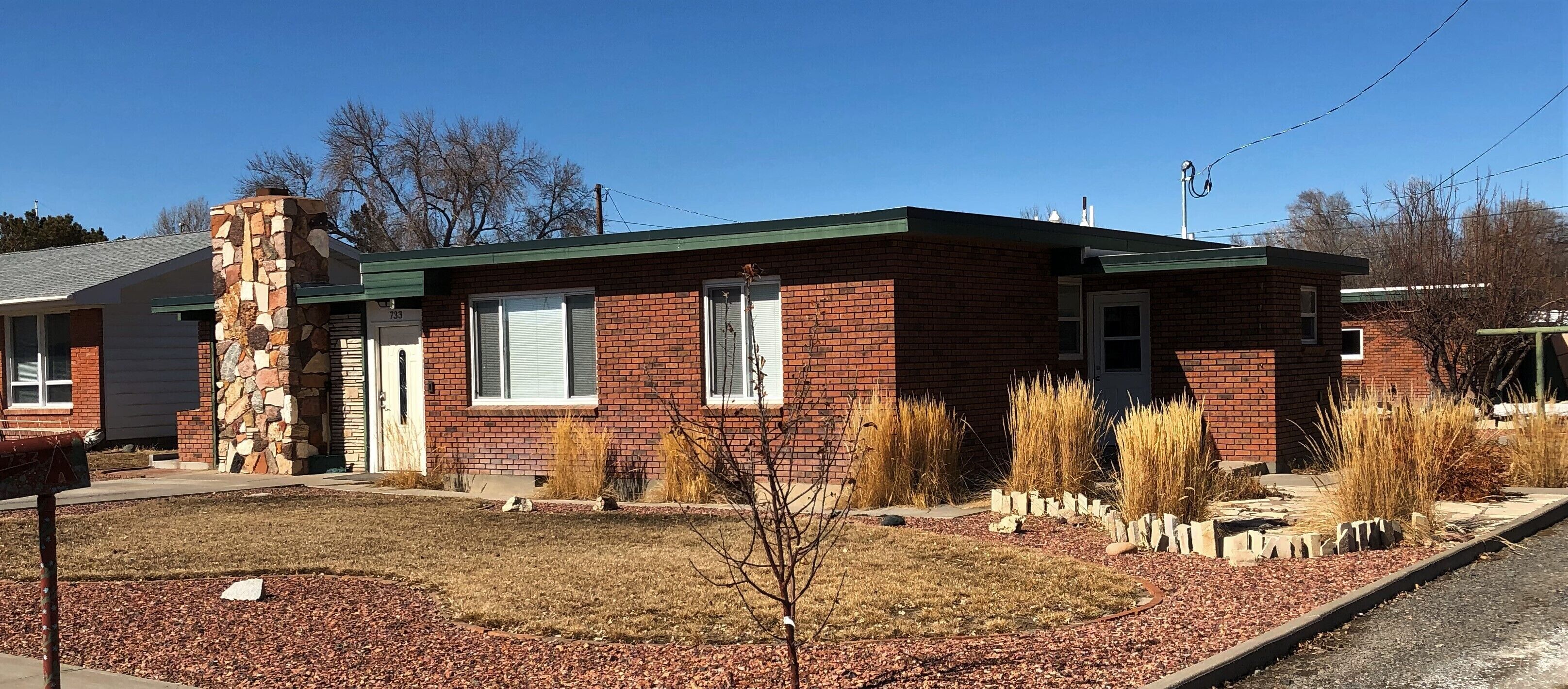 Fully renovated house next to Southside Park - quiet location off of main street