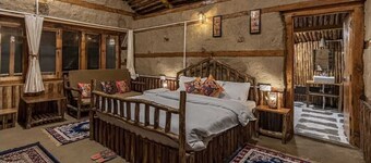 Hill top cottage by Planacation