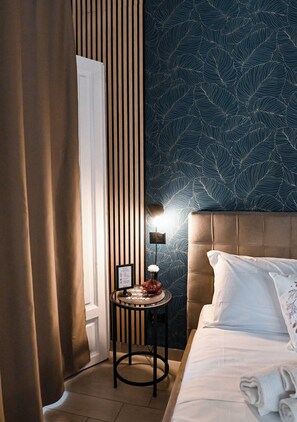 设计双人房 | 意大利 Frette 床单、高档床  上用品、羽绒被、记忆海绵床垫