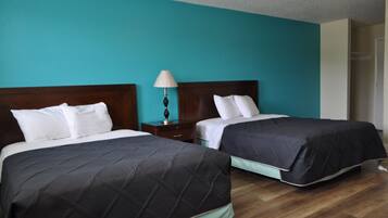 Comfort Double or Twin Room, 2 Double Beds | 1 bedroom, individually decorated, individually furnished, free WiFi