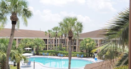 Apm Inn and Suite