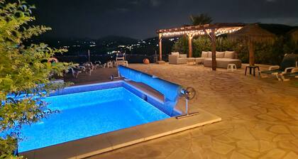 Lovely family villa overlooking Lake and Mountains 15 mins from Coast