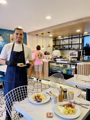 Tägliches inbegriffenes Frühstücksbuffet