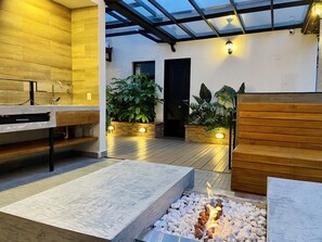 BBQ/picnic area - Casa Santafe - Coliving Hotel (Medellín)