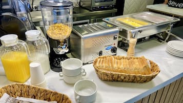 Free daily buffet breakfast