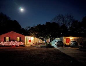 Unclassified image, 2 of 15, button - Cozy Private Guest House near Neuse River in Raleigh, Pet-Friendly! Premier Host (Raleigh)