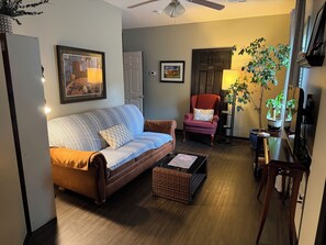 Unclassified image, 5 of 15, button - Cozy Private Guest House near Neuse River in Raleigh, Pet-Friendly! Premier Host (Raleigh)
