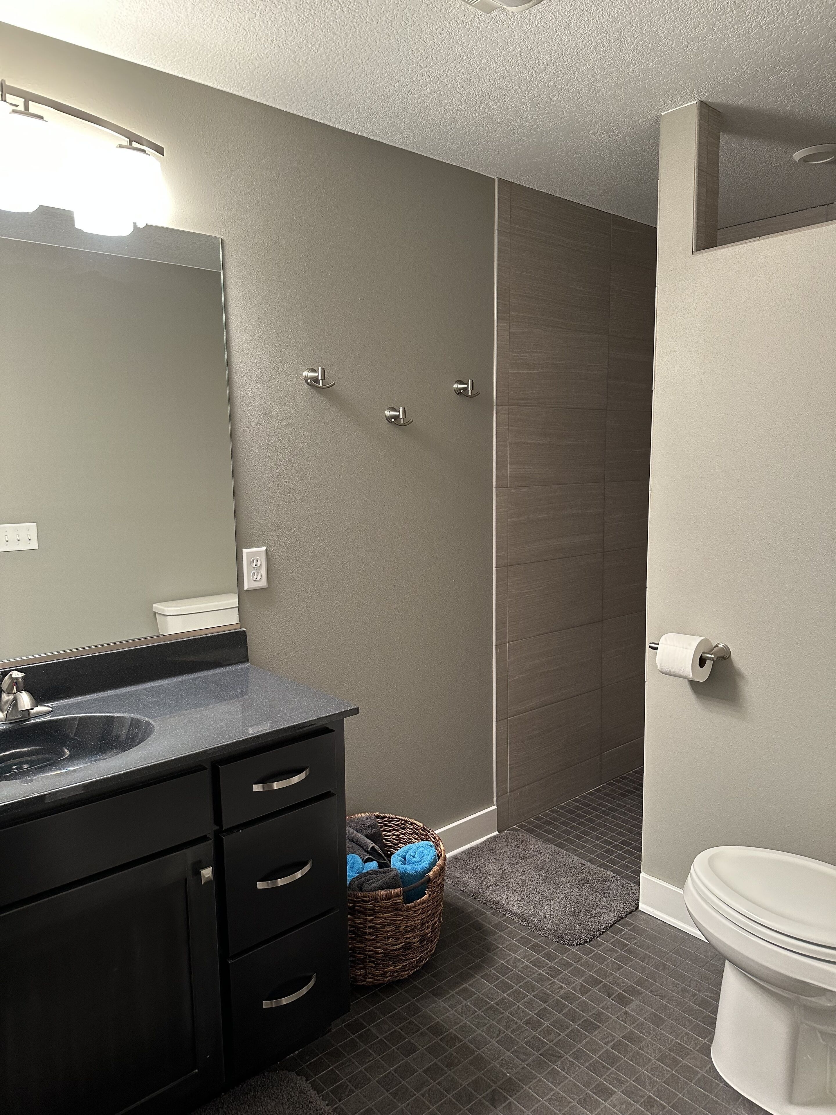 Cozy remodeled home in Ventura Heights a block from Clear Lake