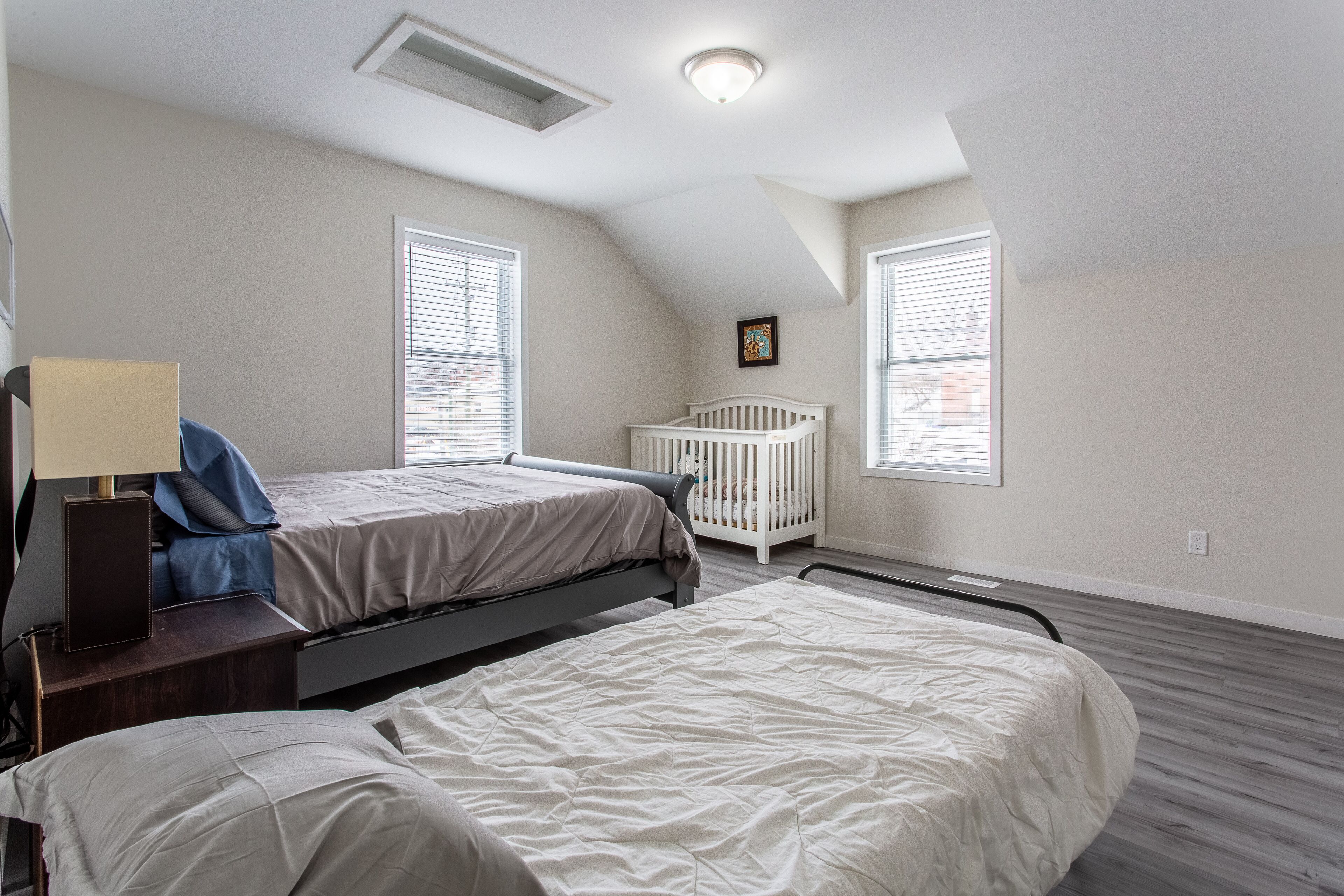 40% OFF Cozy Modern Riverview Home w/ 5 Beds/Highspeed WiFi