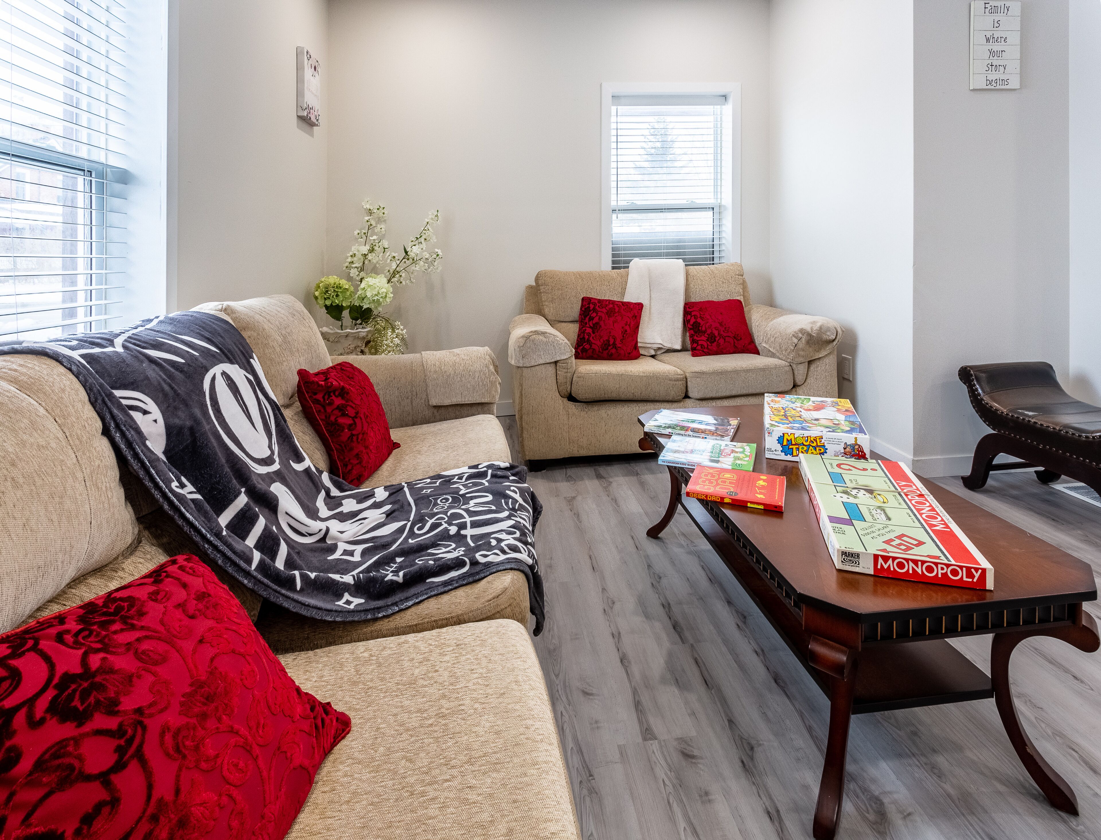 40% OFF Cozy Modern Riverview Home w/ 5 Beds/Highspeed WiFi