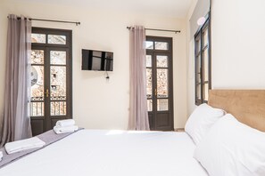 2 bedrooms, WiFi, bed sheets - Amazing 2 bedrooms apartment with jacuzzi in the heart of the old city of Chania (Chania)
