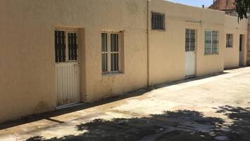 Enceinte de lâhĂ©bergement