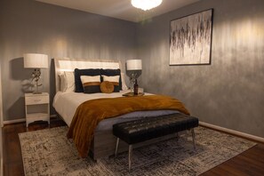 3 chambres, fer et planche à repasser, Wi-Fi, draps fournis