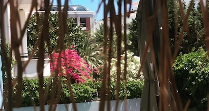 Berry Bella Hotel