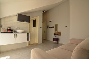 Minibar, desk, free WiFi, bed sheets - Berry Bella Hotel (Marmaris)