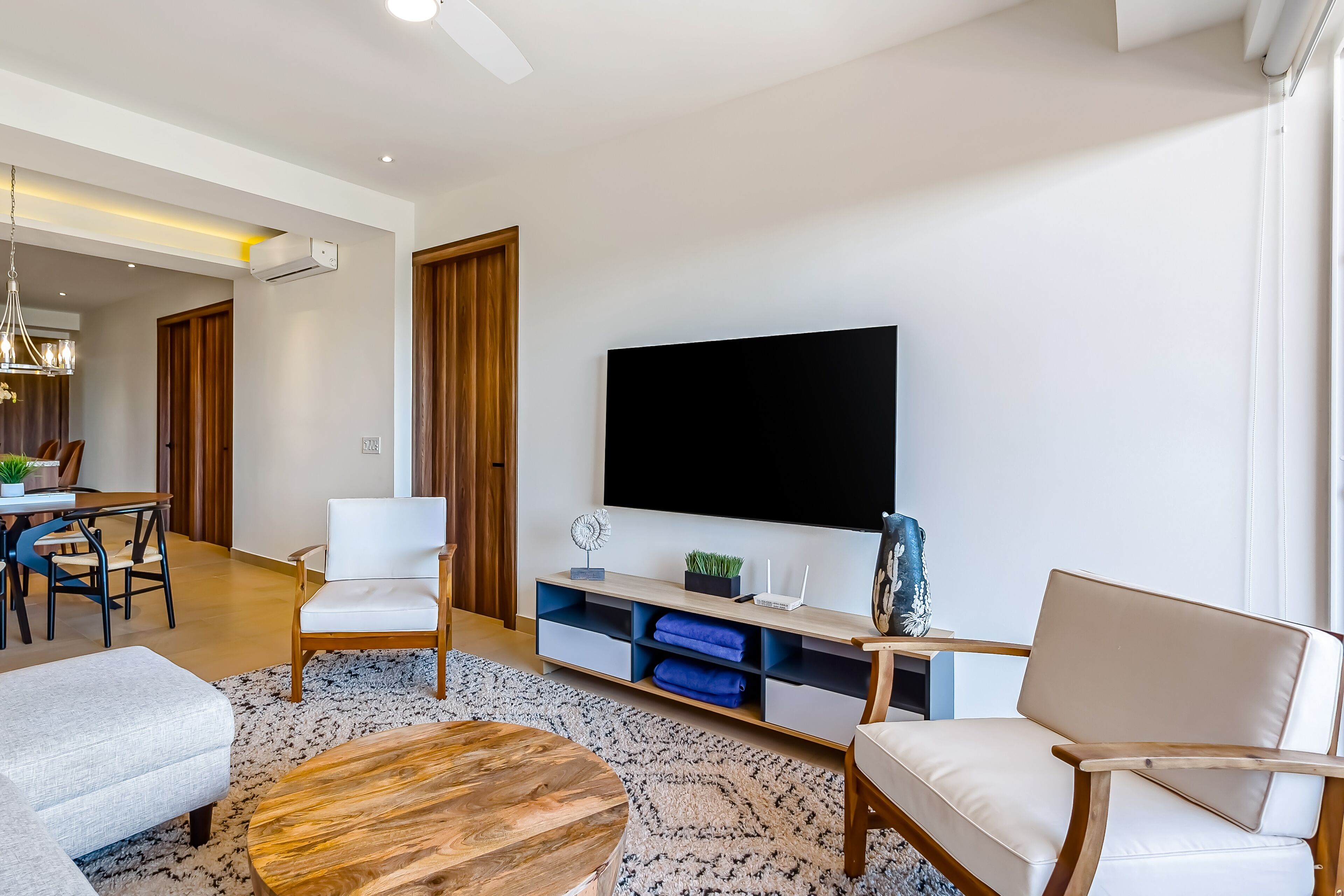 Radiant retreat full of color, modern fixtures, & scenic balcony - rooftop pool