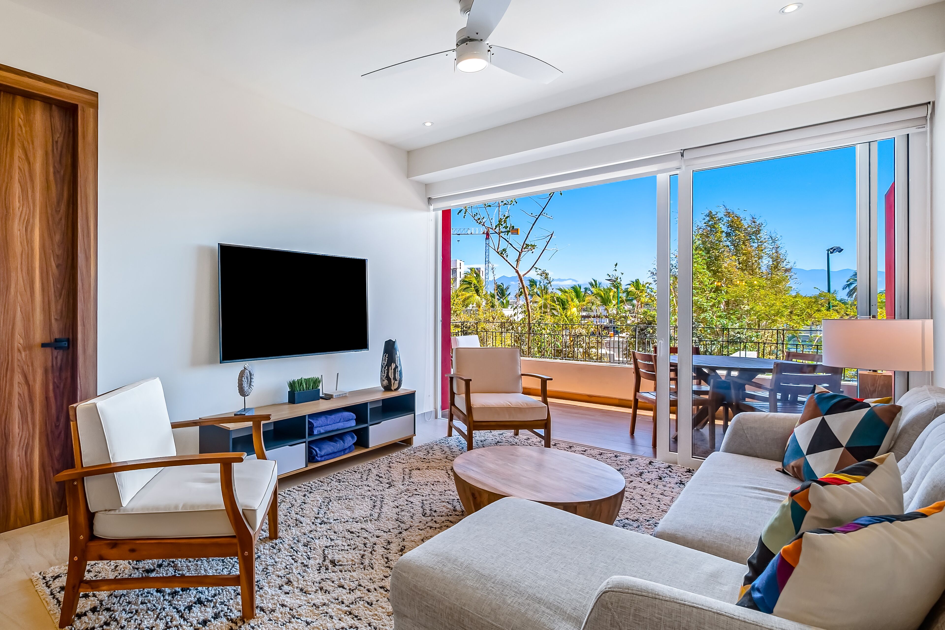 Radiant retreat full of color, modern fixtures, & scenic balcony - rooftop pool
