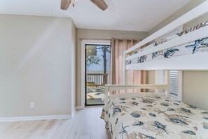 4 bedrooms, WiFi, bed sheets