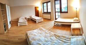 Comfort Shared Dormitory (Nr 12) - Hostel Villa Krasnowolska Self Check-In (Warsaw)