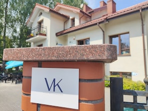 Front of property - Hostel Villa Krasnowolska Self Check-In (Warsaw)