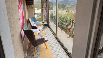 Panoramic Room | Minibar, individually decorated, individually furnished, free WiFi