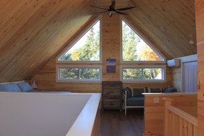 Grand Cottage, 2 Bedrooms | Iron/ironing board, free WiFi, bed sheets - Avonlea Forest Hill Cottages (Cavendish)