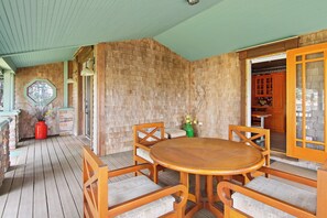 Traditional Cabin | Terrace/patio - Avonlea Forest Hill Cottages (Cavendish)