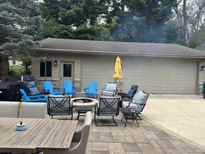 屋外ダイニングエリア