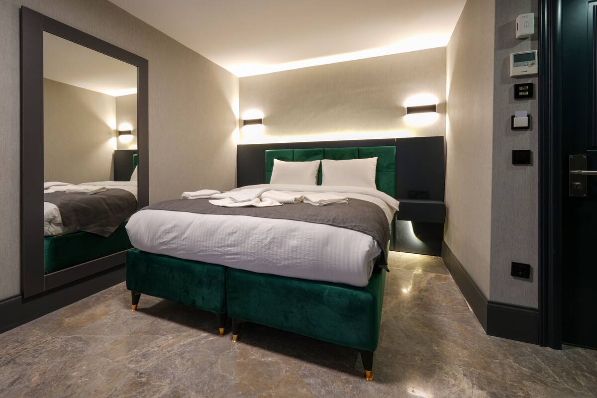 Sábanas de algodón egipcio, ropa de cama de alta calidad y escritorio 