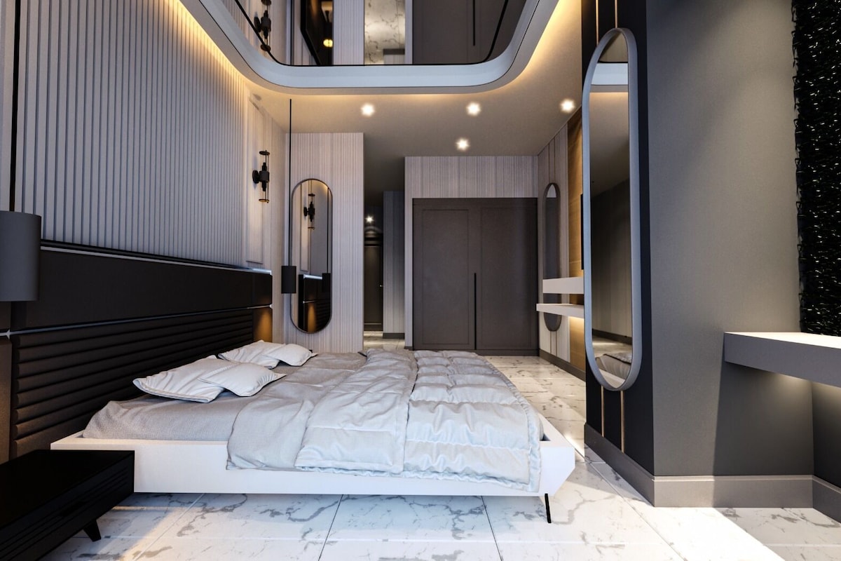 Egyptian cotton sheets, premium bedding, desk, WiFi (free)