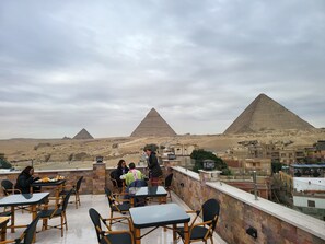 Restaurant - STEPS IN Pyramids View (Giza)
