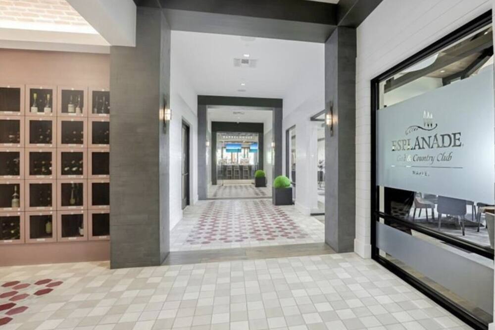 Naples Villa