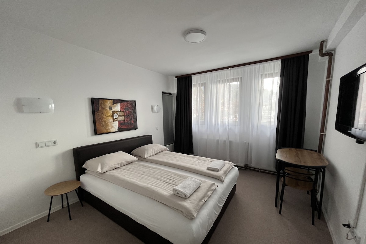 Deluxe Shared Dormitory | Free WiFi