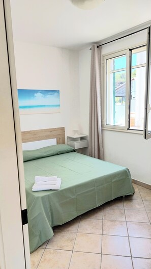 2 bedrooms, WiFi, bed sheets - Sea view apartment in Pescoluse facing the beach (Marina di Pescoluse)