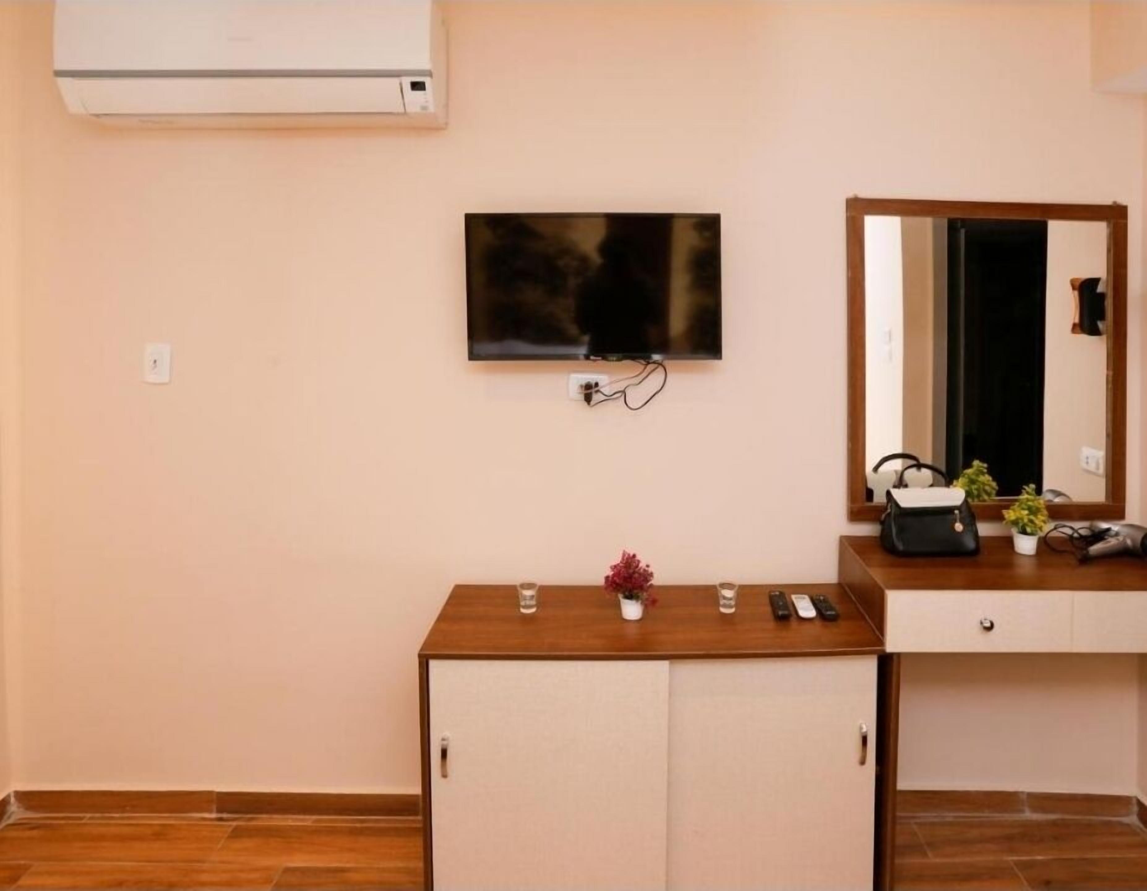 Foto - STEPS IN Pyramids View