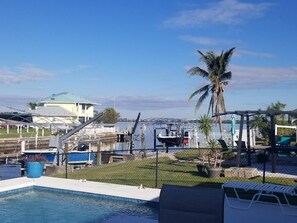 Outdoor pool, a heated pool - Amazing Gulf Cove Waterfront Home Heated Pool @ Myakka River Close to Englewood (Port Charlotte)