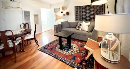 Central Craftsman Apartment