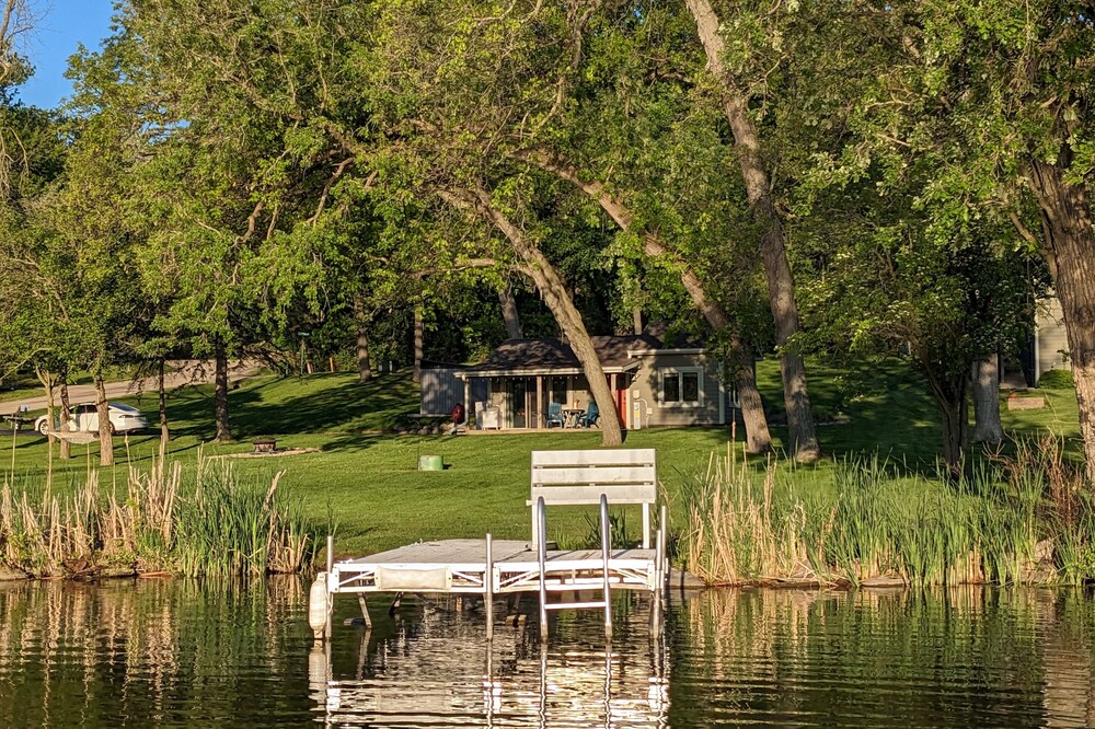 Dogs Stay Free! Lakefront Bungalow with Dock