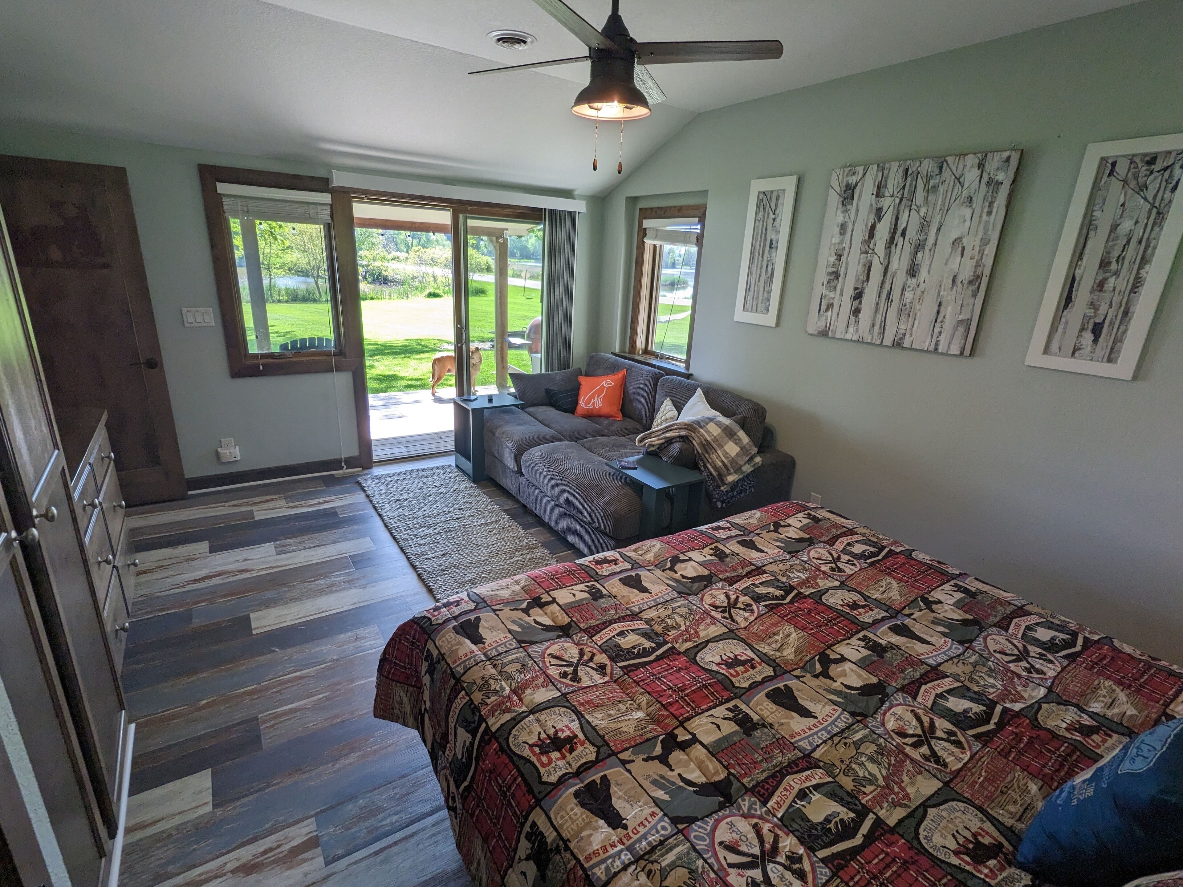 Dogs Stay Free! Lakefront Bungalow with Dock