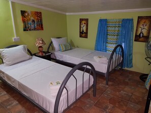 3 bedrooms, bed sheets - Salz Cozy Inn. Comfort at it's best. Peace is guaranteed! (Roseau Valley)